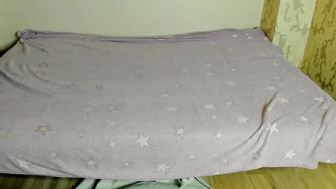 Emma online show from September 10, 8:10 pm