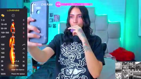 emma  online show from December 5, 7:11 pm