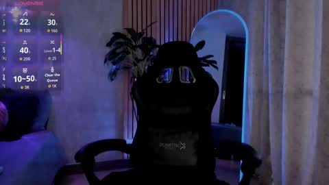 Snapshot of emma_____________ chatting on October 8, 10:16 pm   online show from October 8, 10:16 pm