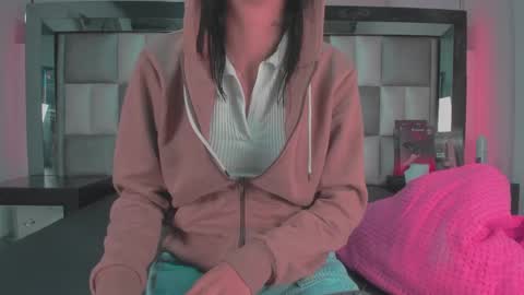 emma__js_ online show from September 30, 11:21 am