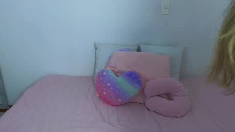 Emma Blue  modelo independiente online show from January 23, 12:25 am