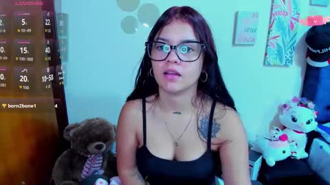 emma_boo_ online show from November 8, 2:53 pm
