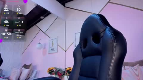 pau online show from February 26, 10:15 pm