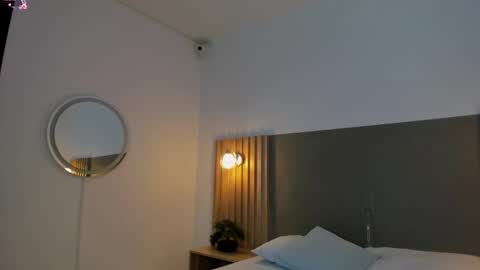 E M M A online show from September 14, 3:20 am