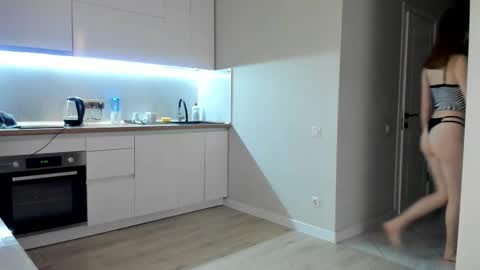 Emma online show from November 10, 4:15 am