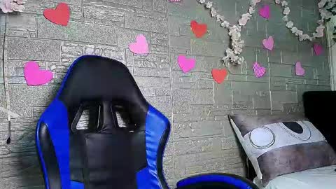 Emma Miel  online show from December 5, 2:11 am