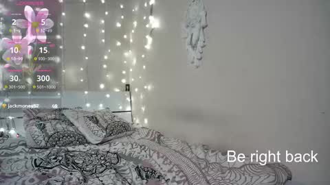 emma_just online show from October 4, 7:39 am