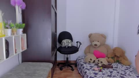 whises lits        online show from October 3, 12:24 pm