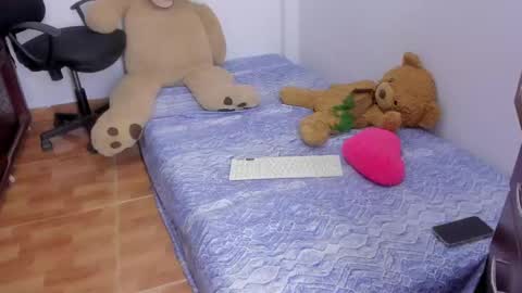 whises lits        online show from September 11, 12:50 pm