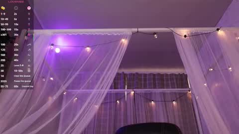 Emma online show from March 4, 10:07 pm