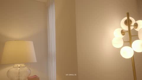 emma_lu1 online show from December 16, 9:54 pm