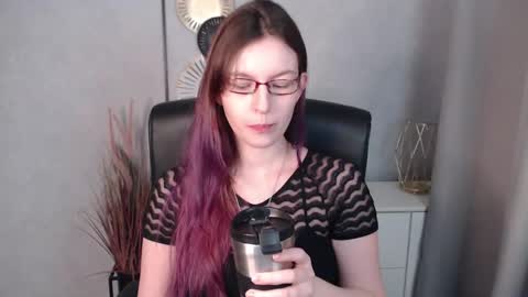 Snapshot of emma_lust94 chatting on January 16, 6:35 am emma online show from January 16, 6:35 am