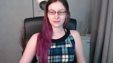 Snapshot of emma_lust94 chatting on January 29, 6:43 am emma online show from January 29, 6:43 am