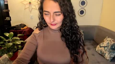  emma luxy online show from February 18, 4:37 am