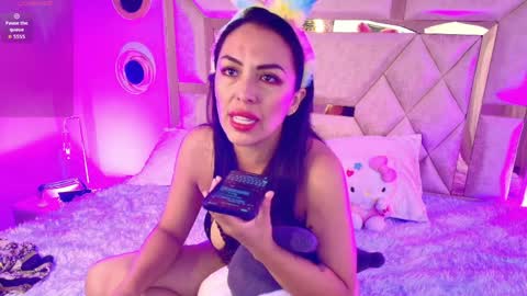 Emma Sanz online show from April 7, 1:24 pm