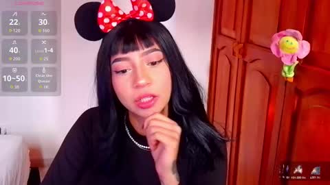 Emma web online show from November 11, 3:25 pm