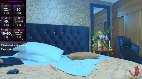 Emma online show from February 6, 11:04 pm