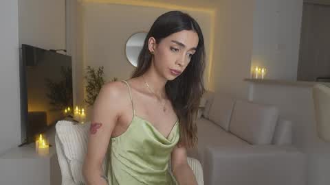 Emma voger online show from April 7, 2:24 am