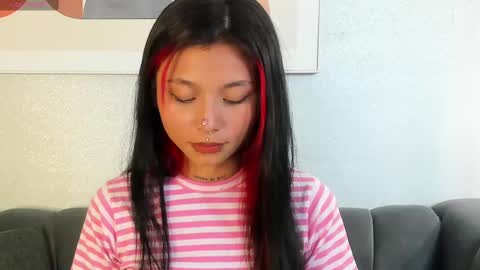 Snapshot of emmaduff_ chatting on October 14, 11:57 am           online show from October 14, 11:57 am