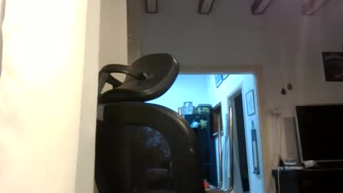 Ariel online show from November 11, 7:49 pm