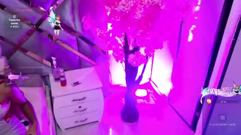 emmalove01 online show from June 11, 2:53 am