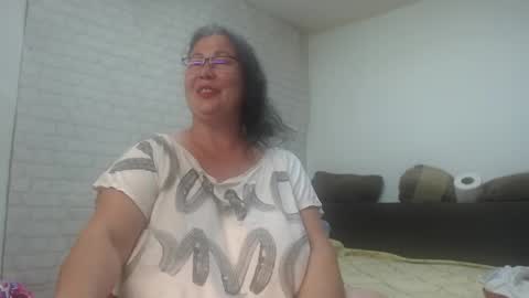 emmasquirt69 online show from June 7, 8:47 pm