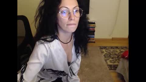 Snapshot of emmatoo95 chatting on October 15, 5:36 pm Emmatoo online show from October 15, 5:36 pm
