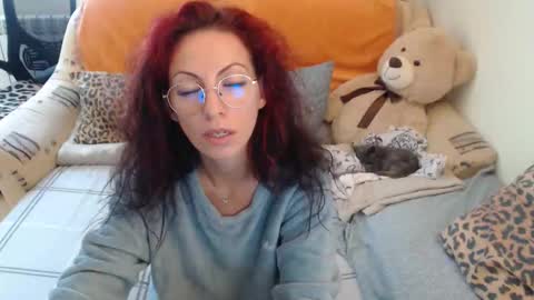Snapshot of emmatoo95 chatting on September 30, 2:05 pm Emmatoo online show from September 30, 2:05 pm