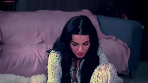 Emma online show from January 8, 8:14 pm