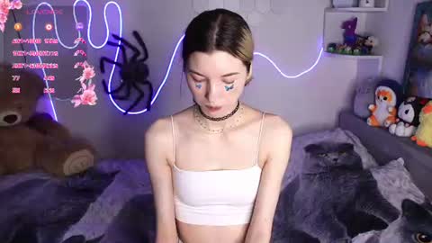 emmie_everly online show from August 9, 6:30 am