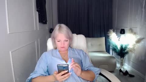 Snapshot of emmmam chatting on October 22, 2:30 pm emmmam online show from October 22, 2:30 pm
