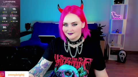 Snapshot of emmybrightj_ chatting on January 28, 1:50 am Emmy Bright     50  online show from January 28, 1:50 am
