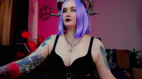 Snapshot of emmybrightj_ chatting on February 18, 4:48 am Emmy Bright     50  online show from February 18, 4:48 am