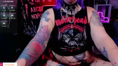 Snapshot of emmybrightj_ chatting on September 18, 6:12 pm Emmy Bright     50  online show from September 18, 6:12 pm