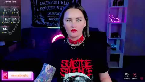 Snapshot of emmybrightj_ chatting on March 11, 9:45 am Emmy Bright     50  online show from March 11, 9:45 am