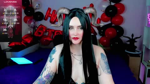 Snapshot of emmybrightj_ chatting on February 8, 4:47 am Emmy Bright     50  online show from February 8, 4:47 am