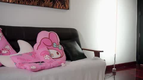 Emmylie online show from March 17, 5:07 pm