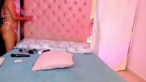 Snapshot of emy_bw chatting on February 24, 8:03 pm Emy New profile my other account was suspended follow me online show from February 24, 8:03 pm