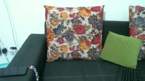 Vee online show from March 10, 9:02 am