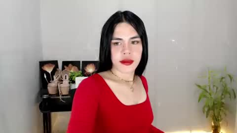 enchantress_mia03 online show from June 2, 9:33 am