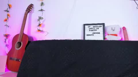   online show from July 18, 11:01 am