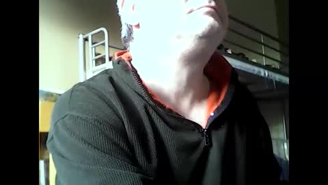 Snapshot of englishguysurrey chatting on October 28, 2:29 pm englishguysurrey online show from October 28, 2:29 pm