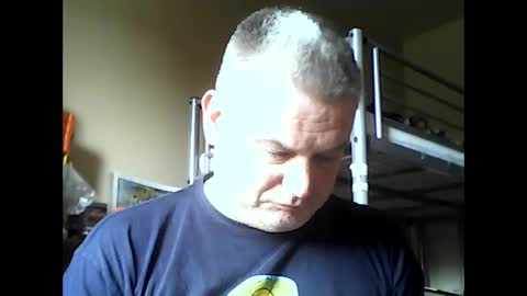 Snapshot of englishguysurrey chatting on September 19, 9:24 am englishguysurrey online show from September 19, 9:24 am