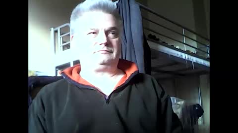 Snapshot of englishguysurrey chatting on October 27, 2:06 pm englishguysurrey online show from October 27, 2:06 pm