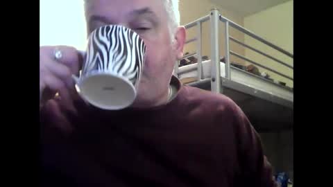 Snapshot of englishguysurrey chatting on September 21, 5:33 am englishguysurrey online show from September 21, 5:33 am