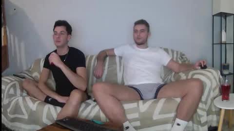 Snapshot of englishladxxx chatting on October 3, 12:31 am Englishladxxx online show from October 3, 12:31 am