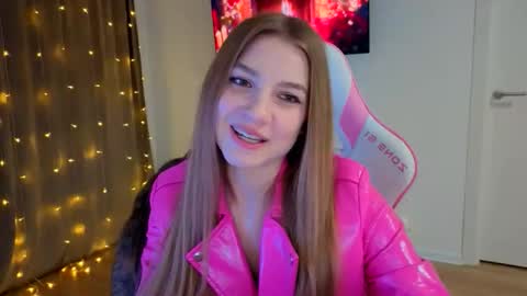 enjoyeverymoment_ online show from February 8, 2:04 am