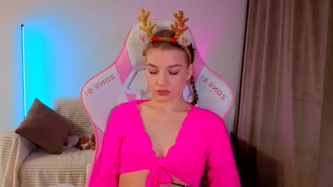 enjoyeverymoment_ online show from December 2, 5:37 am