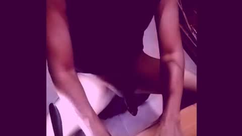 enjoylatino69 online show from April 19, 12:44 am