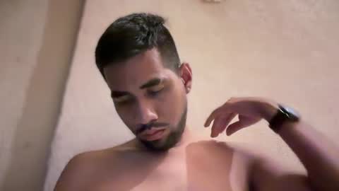 Enriquegc197 online show from February 16, 2:42 am